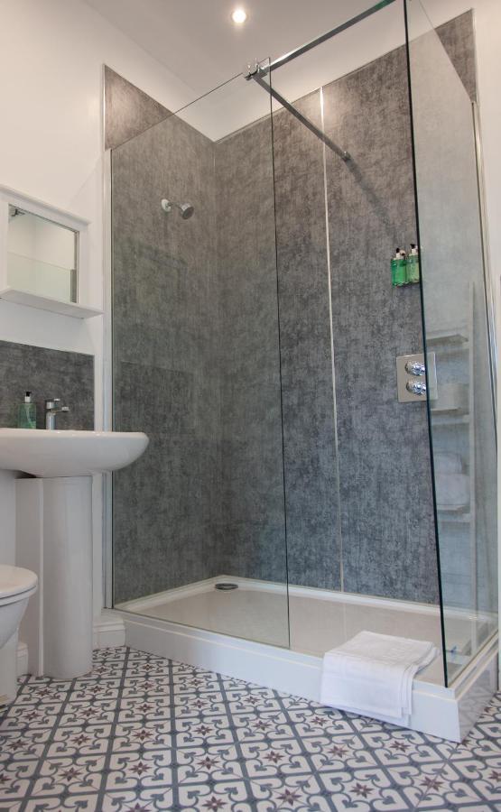 Coorie Hotel Dunfermline Bagian luar foto