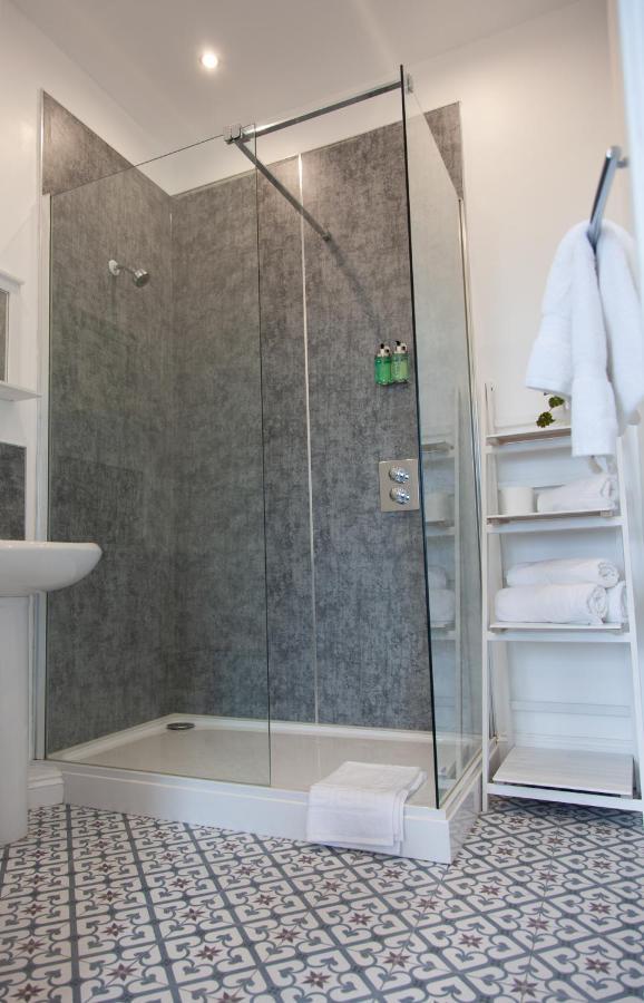 Coorie Hotel Dunfermline Bagian luar foto